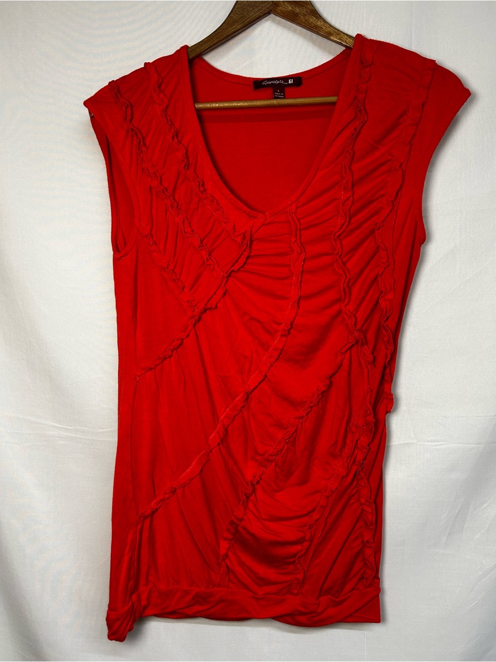 Silvergate Y2K ruffled bodice, cap sleeve shirt. Juniors size large, red colored